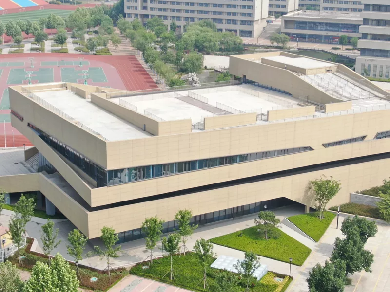 Af hverju að velja skólastálbyggingu fyrir næsta háskólaverkefni þitt?